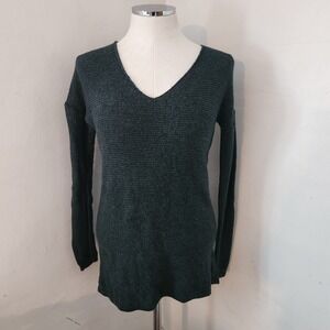 Old Navy Green V‎ Neck Sweater Women's Size Small